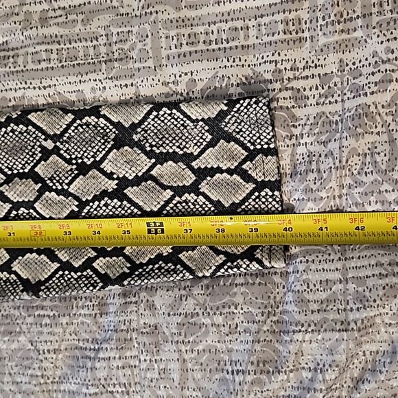 NWT Michael Kors Snake Print Jeggings - Picture 9 of 12